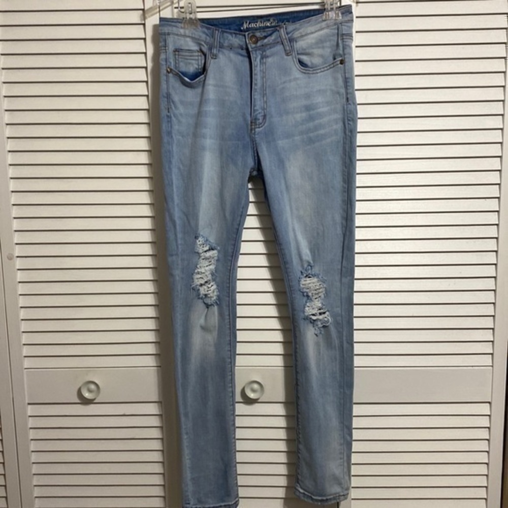 Machine light wash distressed mid rise skinny jeans!!